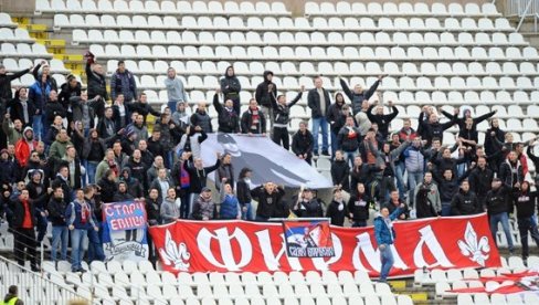 REKRETIVNA UTAKMICA PREPLAĆENIH I IZVIKANIH IGRAČA! Navijači Vojvodine besni posle meča sa Crvenom zvezdom