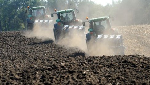 PODSTICAJI SAMO RATARIMA KOJI OBRAĐUJU NJIVE: Šta donosi dopuna Zakona o poljoprivredi i ruralnom razvoju