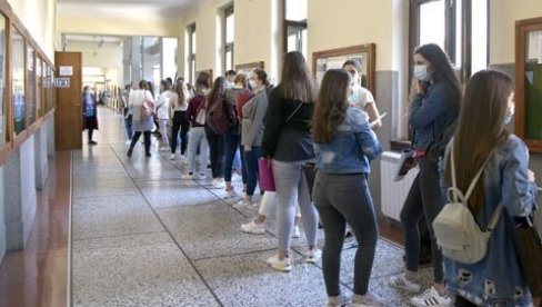 NEMA ZATVARANJA FAKULTETA: Zaražen 201 student Univerziteta u Beogradu