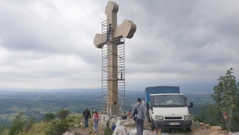 Krst na Golemom kamenu - turistička atrakcija i novi simbol života