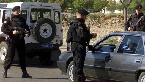 BEOGRAĐANI NA MORE KRENULI SA 3.200 LAŽNIH EVRA: Uhapsila ih crnogorska policija