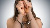“МАЛО” СУ ПИЛИ, ПА СУ СЕ ПОСВАЂАЛИ: Новосађанки притвор због напада ножем на невенчаног супруга