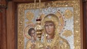 SPC OBELEŽAVA SPOMEN IKONI PRESVETE BOGORODICE TROJERUČICE: Veruje se da ima čudotvorne moći - evo kako je stigla do Hilandara