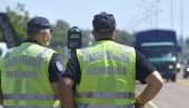 ZA VOLANOM TRI ALKOHOLISANA VOZAČA: U Južnobačkom okrugu policija za dan otkrila 320 saobraćajnih prekršaja