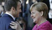 EU SRLJA U PROPAST: Merkelova i Makron dva puta napuštali Samit