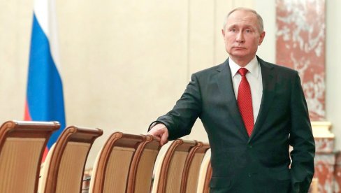 PUTIN: Lično ću primiti rusku vakcinu protiv korone