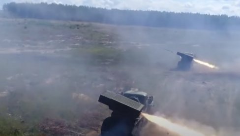 POGLEDAJTE - DEJSTVO VBR GRAD : Ruski višecevni raketni sistem gađao je ukrajinske pozicije kod Izjuma (VIDEO)
