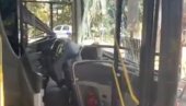 УЖАС У БЕОГРАДУ: Аутобус прикљештио жену, повређен и возач - хитно пребачени на ВМА