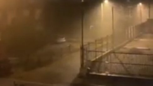 VETAR LOMIO STABLA, ULICE POPLAVLJENE: Jako nevreme pogodilo Podgoricu VETAR LOMIO STABLA, ULICE POPLAVLJENE: Jako nevreme pogodilo Podgoricu