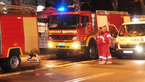 VELIKI POŽAR NA ČUKARICI: Šest osoba prebačeno na VMA, hospitalizovana i beba!