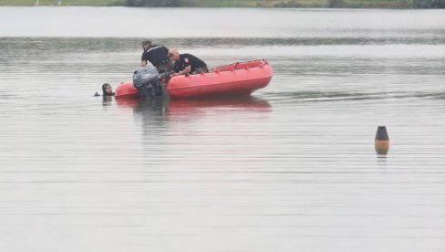 ПРОНАШЛИ ГА ПЕЦАРОШИ У Дунаву код Сремских Карловаца пронађено тело мушкарца