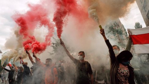 RUSKI NOVINAR O SITUACIJI U MINSKU: Među demonstrantima veliki broj provokatora, atmosfera napeta