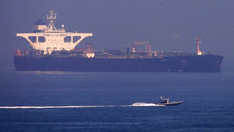 БАЈДЕНОВ БОЖИЋНИ ПОКЛОН ЕВРОПИ: Америка шаље флоту танкера са течним гасом