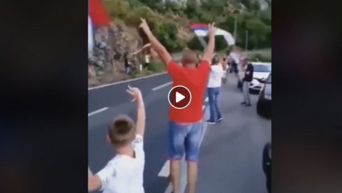 EVO ŠTA SE KRIJE IZA SNIMKA DOČEKA SRBA u CG: Svi ga dele, a istina je drugačija (VIDEO)