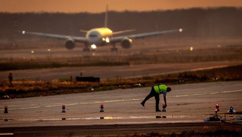 KORONA MERE U GRČKOJ: Restrikcije za domaći i međunarodni avio saobraćaj