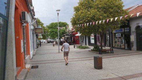 GRAĐANI SA ZEBNJOM DOČEKUJU DANE NAKON IZBORA 30. AVGUSTA: Milo gladnima ne veruje