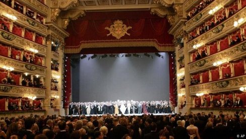 NEMCI SPREMNI ZA OPERU: Oglasili se berlinski stručnjaci koji tvrde da su u teatru maske dovoljne i bez distance