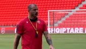 STANKOVIĆ OKUPIO IGRAČE: Zvezda počela poslednji trening pred duel u Albaniji (VIDEO)