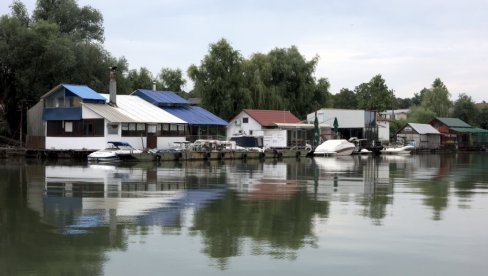 ŠOK OTKRIĆE NA SAVSKOM ŠETALIŠTU: Evo šta je pronađeno tokom uklanjanja poslednjih nelegalnih splavova