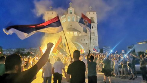 SRPSKI POKRET NJEGOŠ POZIVA: Okačite trobojku na kuću za Dan nacionalnog jedinstva, slobode i zastave!