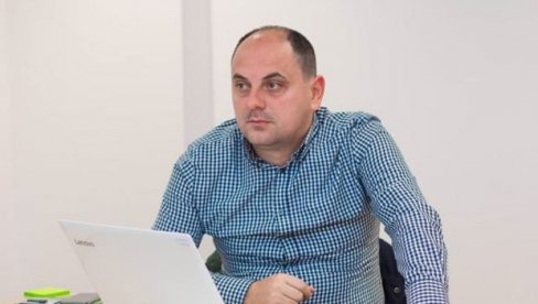 DRAŽEN ŽIVKOVIĆ: Naručena medijska operacija - od suverenog i jakog lidera Vučića žele da naprave diktatora, da bi ga zamenili slugom
