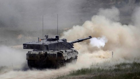 ŠOK U VELIKOJ BRITANIJI: Samo 40 „kraljevskih“ tenkova spremnih za borbu protiv Rusije (VIDEO)