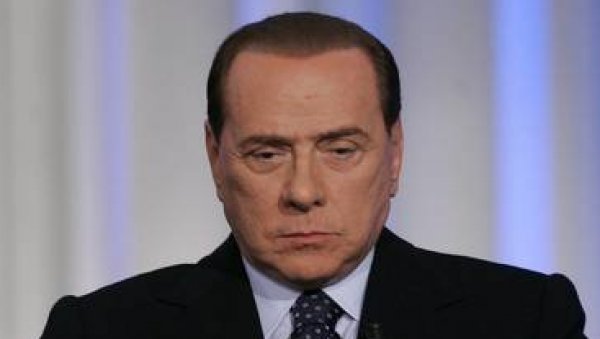 ЦРНЕ СЛУТЊЕ ИПАК ИСТИНИТЕ: Берлускони због леукемије започео хемотерапију