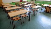 ДАНАС ПОЧИЊЕ ЛЕТЊИ РАСПУСТ, АЛИ НЕ ЗА СВЕ ЂАКЕ: Ови ученици још иду у школу