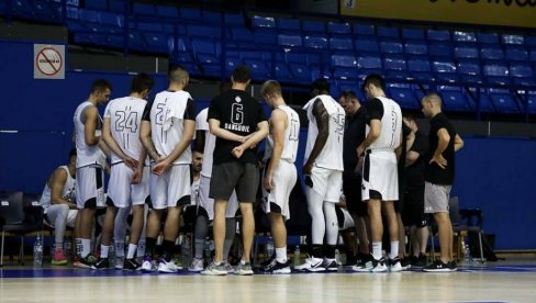 PARTIZAN KAO JUNAJTED: Od odlaska trenerske legende lutaju - crno-beli promenili čak osmoricu trenera od 2015. godine