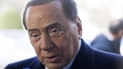 ОПОРАВИО СЕ ОД КОРОНЕ: Берлускони излази из болнице