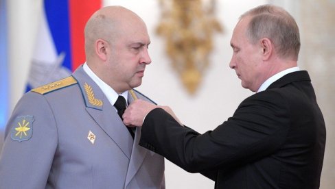 СУРОВИКИН БИО ТАЈНИ ВИП ЧЛАН ВАГНЕРА Невероватне тврдње Си-Ен-Ена о руском генералу који није виђен од Пригожинове побуне СУРОВИКИН БИО ТАЈНИ ВИП ЧЛАН ВАГНЕРА Невероватне тврдње Си-Ен-Ена о руском генералу који није виђен од Пригожинове побуне