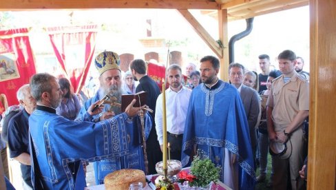 SVETINJA BRAĆU VEŽE! EPISKOP FOTIJE: Ruski manastir u Ugljeviku svedoči o srpsko-ruskom prijateljstvu (FOTO)