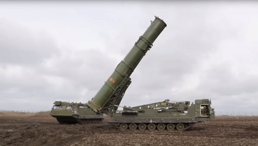 С-300 ОБОРИО Ф-16 У УКРАЈИНИ? Руси: „Лов је трајао дуго, прва ракета летелицу оштетила, друга уништила“ (ВИДЕО)