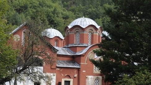 КРАЂА ВЕКА НА КиМ: Археолошки музеј у Пећи „прекрштава“ српске светиње - После Патријаршије, Приштина креће на Грачаницу и Високе Дечане!