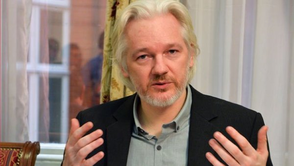 АСАНЖ УСКОРО НА СЛОБОДИ? Предвиђања супруге оснивача Викиликса
