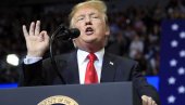 ТРАМП СЕ ОГЛАСИО ИЗ БОЛНИЦЕ! Ево шта је амерички председник поручио јавности ТРАМП СЕ ОГЛАСИО ИЗ БОЛНИЦЕ! Ево шта је амерички председник поручио јавности