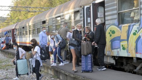 SA MORA SE VRATILI ZARAŽENI: Pod zdravstvenim nadzorom 15.000 ljudi koji su došli iz inostranstva