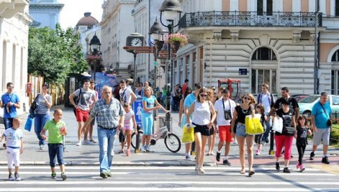 KOFERE PAKUJU U 36. I TO - NEZAPOSLENI: Unutrašnje migracije menjaju trend, sada iz varošica svi hoće u Beograd i Novi Sad