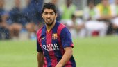 SUAREZ PLAKAO NA RASTANKU: Urugvajac se pozdravio sa fudbalerima Barselone