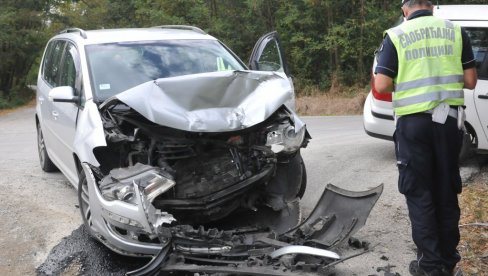 ЛАНЧАНИ СУДАР У ЧАЧКУ: Саобраћај успорен, повређена једна особа