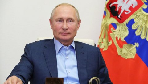ЗАШТО ГА РУСИ ТОЛИКО ВОЛЕ? Шпигл објаснио популарност Путина са само три речи (ФОТО)