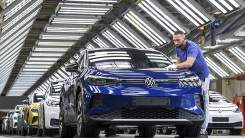 DIZELGEJT UZDRMAO NEMAČKU : Sud proglasio krivim četvoricu menadžera Folksvagena za manipulaciju sa dizel motorima