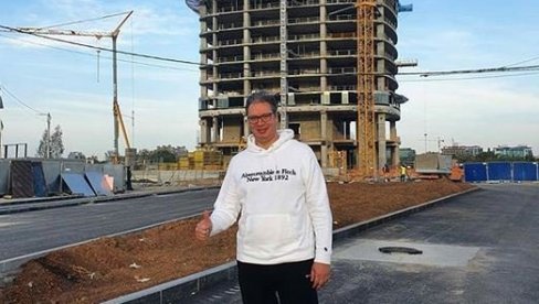 KULA RASTE NA PONOS SRBIJE I BEOGRADA: Predsednik Vučić u jutarnjem obilasku radova u Beogradu na vodi (FOTO)