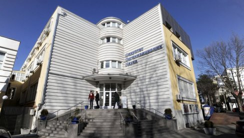 JADAN POTEZ PLENUMAŠA SA FON-a : Primaju u svoju zgradu studente sa privatnih fakulteta kako bi pojačali brojke