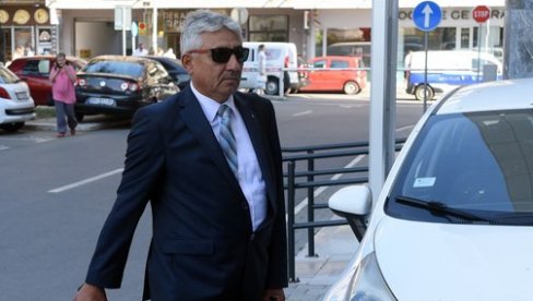 ODLOŽENO SUĐENJE DRAGOLJUBU SIMONOVIĆU: Bivši predsednik opštine Grocka pred sudom u septembru ODLOŽENO SUĐENJE DRAGOLJUBU SIMONOVIĆU: Bivši predsednik opštine Grocka pred sudom u septembru