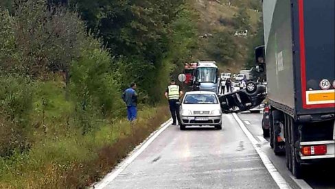 VOZILO SE PREVRNULO NA KROV U udesu kod Nove Varoši povređena žena