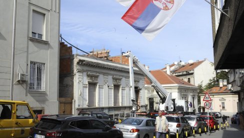 БЛОКАДА ЗБОГ РУШЕЊА ДИВЉЕ ГРАДЊЕ: Улица Јелене Ћетковић затворена 20-так дана