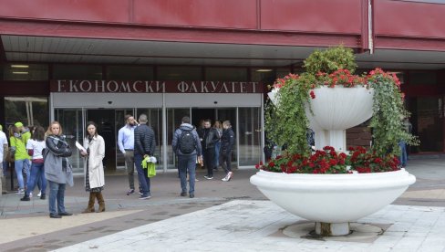 KREĆU PREDAVANJA NA FAKULTETU: Nastava na daljinu na Ekonomskom fakultetu u Beogradu od 19. maja