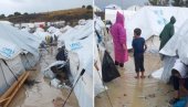 ВАТРА, ВОДА И КОРОНА: Поново поплављен центар за мигранте на Лезбосу (ФОТО/ВИДЕО)