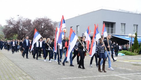 ZDUŠNO UZ PERIĆA: SDS Ugljevik zvanično počeo predizbornu kampanju